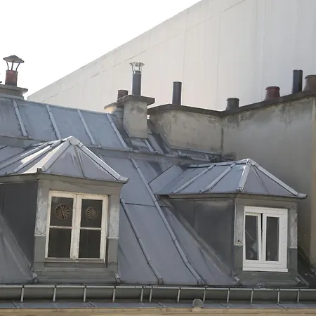 Le Cocon Perché Entre L'opéra Et Les Tuileries *