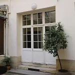 Le Cocon Perche Entre L'opera Et Les Tuileries